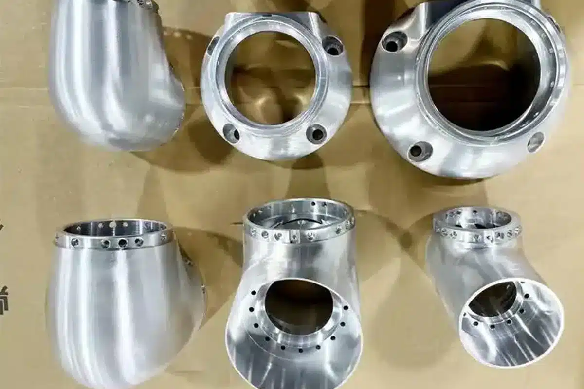 Bearbeitung des Gehäuses eines Roboterarms